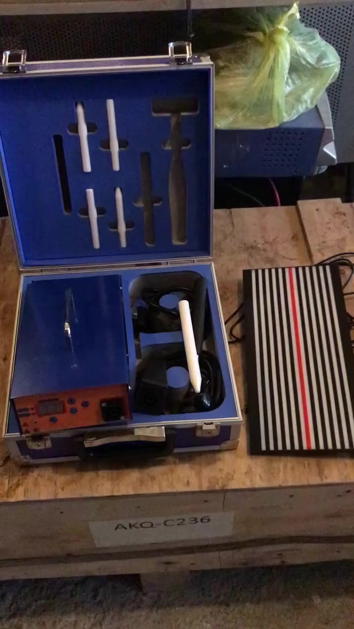 السعر ٢٥٠ دولار. بغداد. ***********
