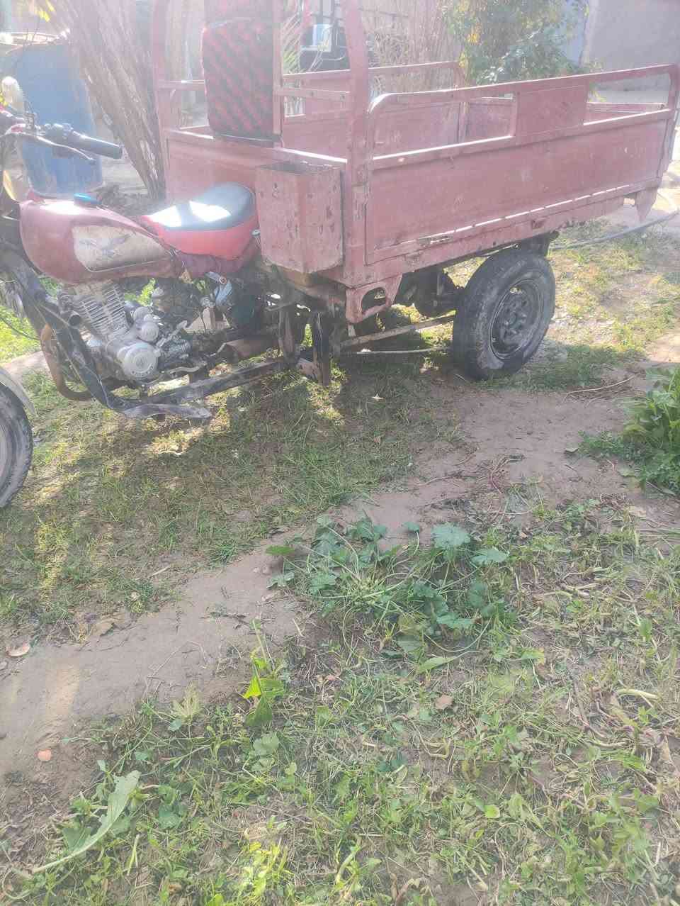 ستوته للبيع مديل 2010رقم وسنويه اسود شاصي مكفول مال واحد يشتغل بيه عل باب الله مكينه 23 الشراي يتصل عل رقم بي واتساب *********** السعر 750وبيه مجال 🤍
