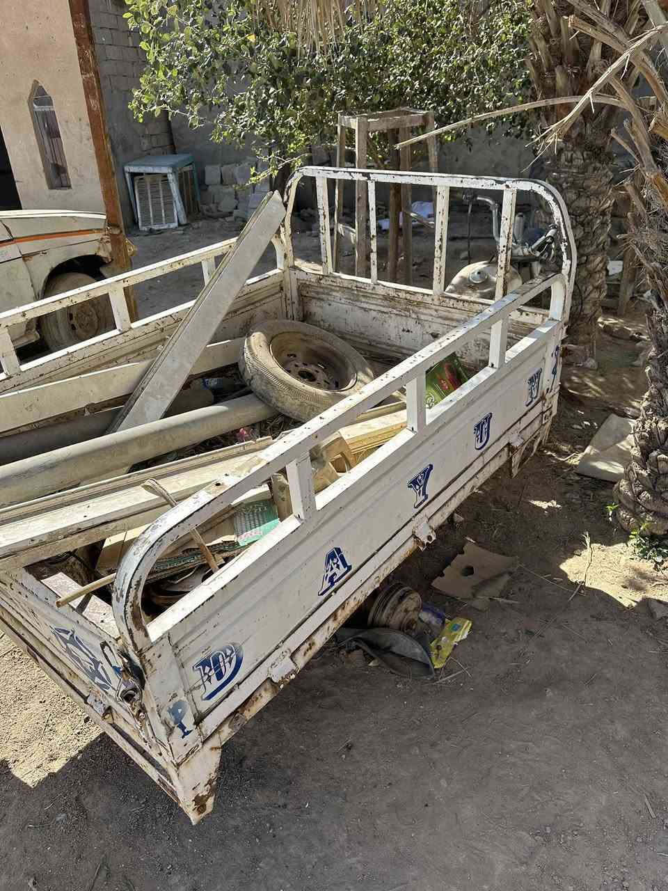 ستوته للبيع متروكه كلك ابيع كوم حديد سكراب مكان بل شوفه السعر ٥٠٠ وبيه مجال***********
