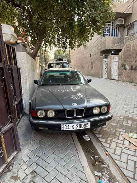 السلام عليكم ورحمة الله وبركاته 
بي أم لبيع مديل ١٩٩١ 
حجم ٧٣٥ 
مكينه ٣٥٠٠.    ٦سلندر 
صدر جديد 
سلايت قماره شغاله طكتين 
تخم تاير جديد 
ما بيه نقص ان شاء الله كهرباء كله شغال 
مكينه حلوه كلش 
السياره رقم وهزه جدد صار سبوع من حولته باسمي سنويه ٢٠٢٧ 
رقم انكليزي بغداد. مكاني بغداد الامين الثانيه 
السعر ٤٤ وبيه مجال بسيط 
خابر وتدلل   ***********
