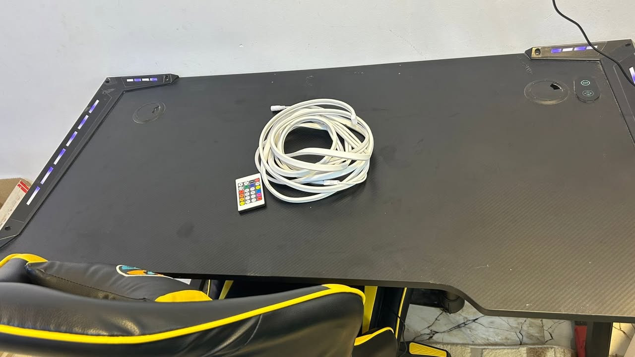 سلام عليكم
ميز كيمنك كاربون فايبر اصلي ضد الماي  مع انارة RGB تحكم وياة كرسي كيمنك من شركة النمور ستور يتحمل وزن 200kمع نظام تدليك +انارة اكثر من 200مود تحكم بجهاز  

سعرهن 225 وبيهم مجال ملاحظة كلهن استعمال شهر لان المكان مايوسع  

‏***********
