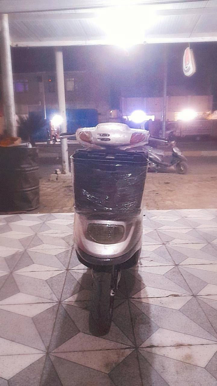 السلام عليكم 
ام السلة مكينة حاوية دراجة خير من الله  كهربائيات كلهة شغالة كفرات بلاد دراجة نگرة سلف هندر  
ما ناقصهة شي  السعر 250 وبيهة مجال حگ الجية ***********
