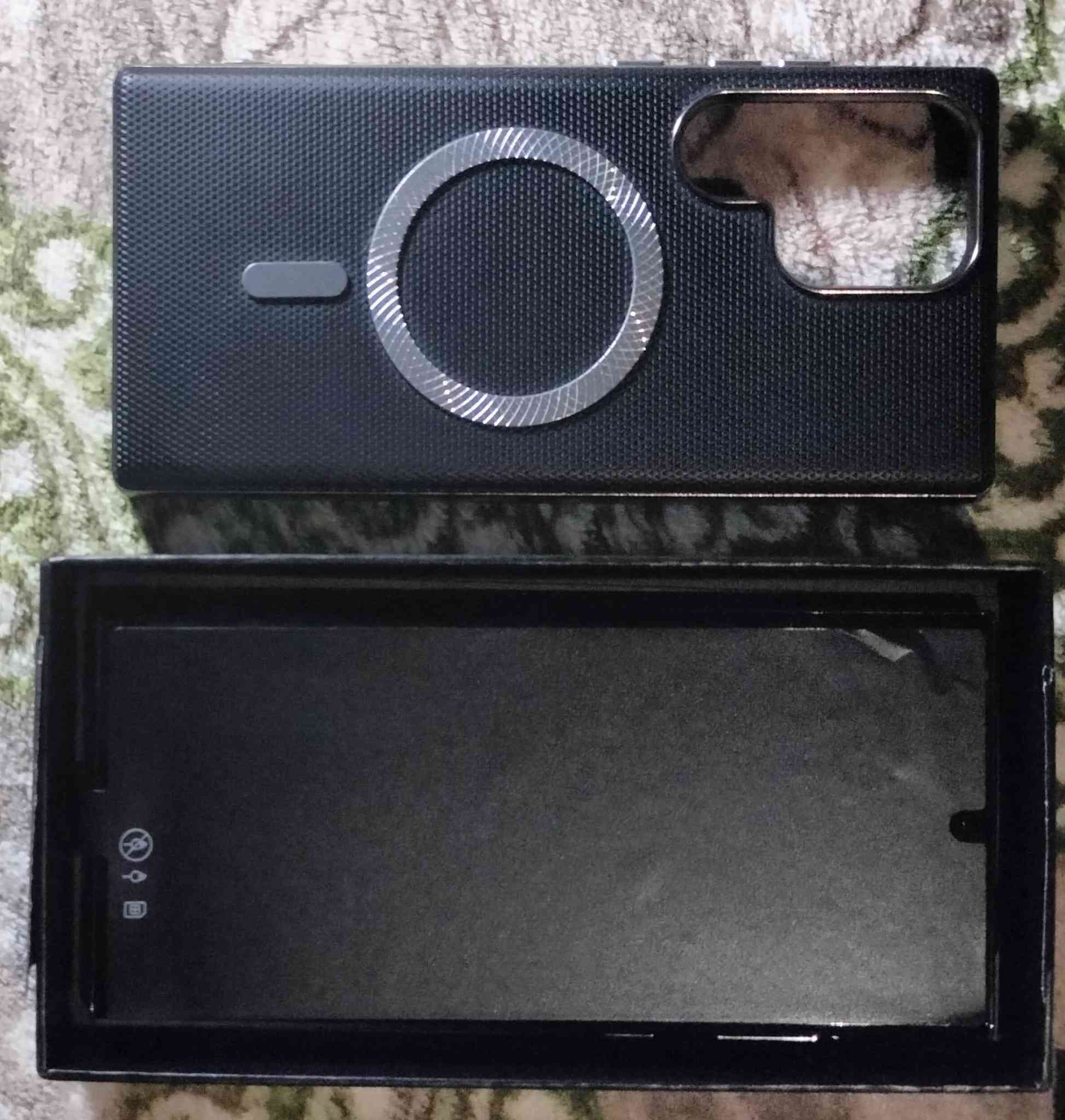 جهاز اس 23 الترى النسخه اليابانيه ذاكرة256 رام 12ك جديد مستخدم اسبوع فقط مع كافة ملحقاته كارتون وافضل شاحنه وكيبل مشتريله من وكاله سامسونك مع حافظه الاصليه. سبب البيع اريد ايفون 17..... السعر 760 وبي مجال للشراي مكاني مشخاب. *********** رقمي
