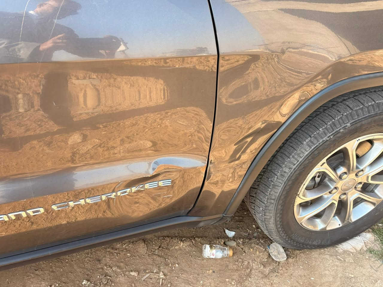 السلام عليكم
جيب خليجي مكفولة من الكص 
داخلة سياحة
مديل 2015
بيها بس الضربة هاي بالباب الباقي مكفول

سعرها ١٢٥
مكانها بغداد


**إذا كنت صاحب هذا الإعلان وتريد حذفه لأي سبب، رجاءا أرسل رسالة إلى الدعم الفني**