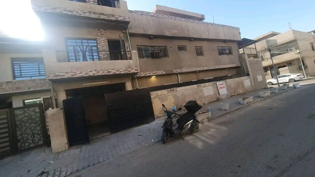 دار متكون من ثلاث طوابق مساحة الدار 115.5 الواجهة ٢٠ متكون من خمس غرف نوم حمامات عدد ٢ ومطبخين وبيتونة وكراج للسيارة عنوان الدار الاعظمية شارع الضباط فرع صيدليه المثلث او فرع متوسطة الإقلام الذهبية
للإستفسار  ***********
دار للايجار متكون من ثلاث طوابق مساحة الدار 115.5 الواجهة ٢٠ متكون من خمس غرف نوم حمامات عدد ٢ ومطبخين وبيتونة وكراج للسيارة عنوان الدار الاعظمية شارع الضباط فرع صيدليه المثلث او فرع متوسطة الإقلام الذهبيه
