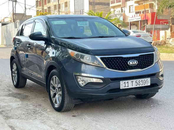 السلام عليكم كياسبورتج 2016 رقم بغداد سياره جديده بمعنه الكلمه محرك وكير مكفولات تبريد تتدفه صدر جديد استخدام شخصي الموصفات
محرك 2400
كآمره شاشه
حساس
تحكم ستيرن
مانع تزحلق
منظومه زنون
سياره نضيفه حيل وناعمه السعر ١٣٣ مجال بسيط للستفسار.   ***********
