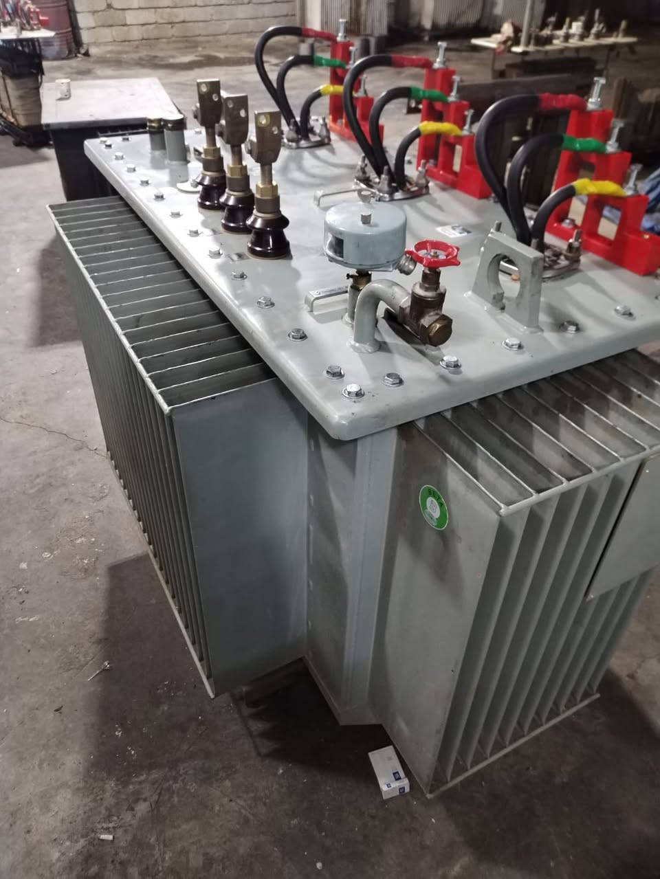 من رخصه الادمن بسم الله على بركة الله                                يتوفر لدينا رافعات قدرة  زيتية جميع الأحجام حسب الطلب  وبأسعار مناسبة كذلك يوجد محولات جميع الأحجام  والأنواع 
ملاحظة  إذا عندك محولة عاطلة نشتري 

للأستفسار ***********
