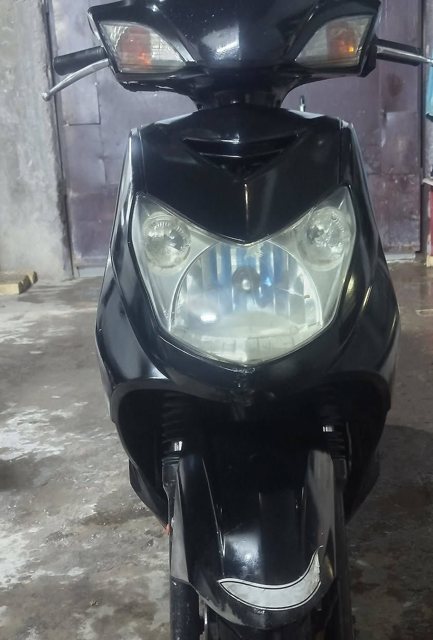 سكنز فحل ياباني نوزل ماشيهه 20 الف كفرات بلادي مكينة ممفتوحة  دراجة بعدهه رمبه وبيهه سماعات سعر 900وبيهه مجال  مكاني حي اور  رقمي ***********
