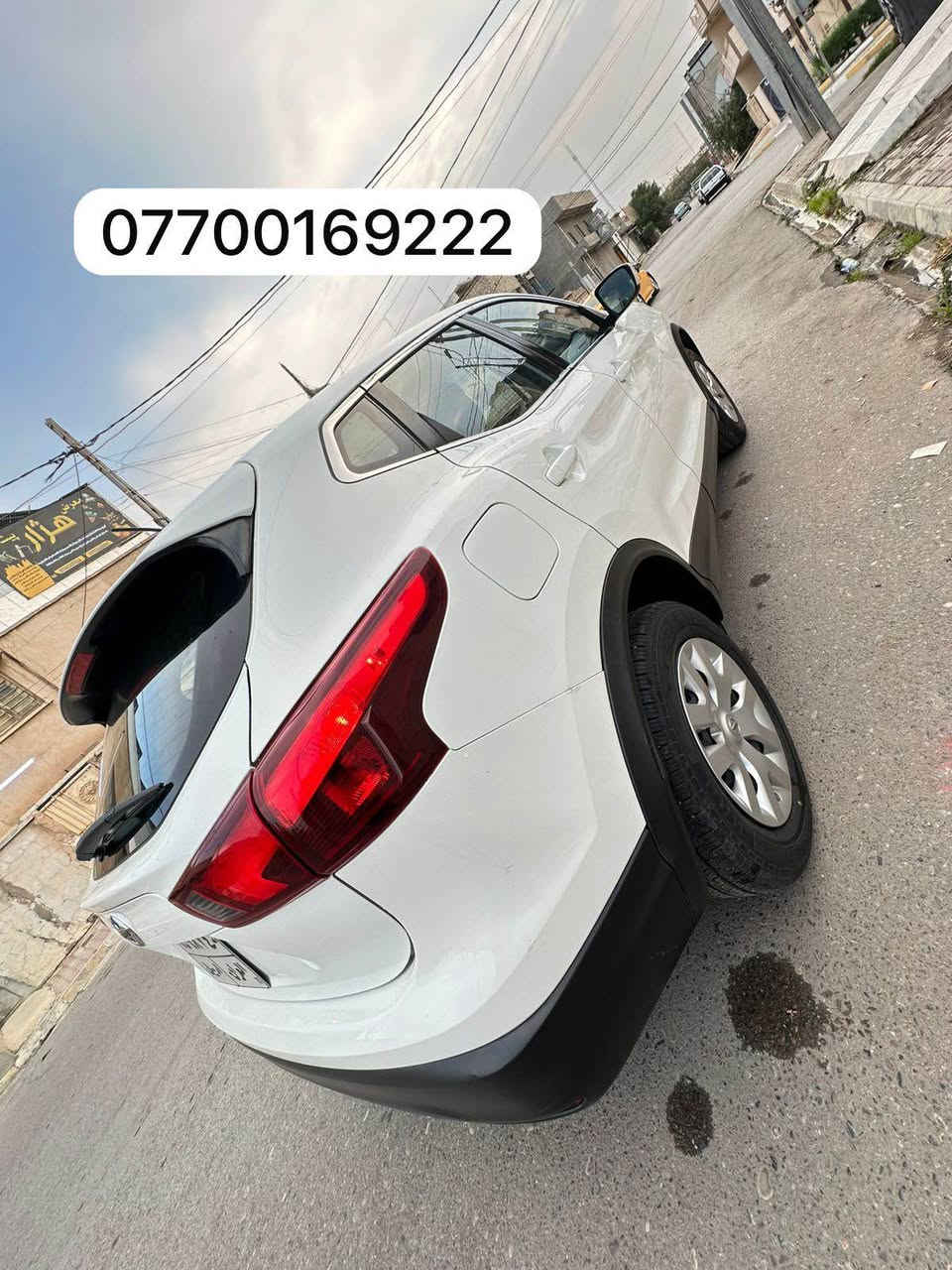 سلام عليكم 
نيسان روح سبورت موديل 2019 للبيع 
سنوية ما منتهي رقم اربيل وبيها دفتر مال بنزين 
باسمي شرط تحويل 
سياره بيها صبغ جاملغ سايق ويه ربع البنيد بدون دواخل بدون ايرباك 
كير محرك تبريد كهربائيات كله بالشرط 
ماشيه 96 
تايرات جديدة صدر امامي خلفي جديد 
سيارة نظيفة وحلوة مال بيت ما متعوبة
السعر 155 بيها مجال 
مكان السيارة كركوك 
*********** Singapore
