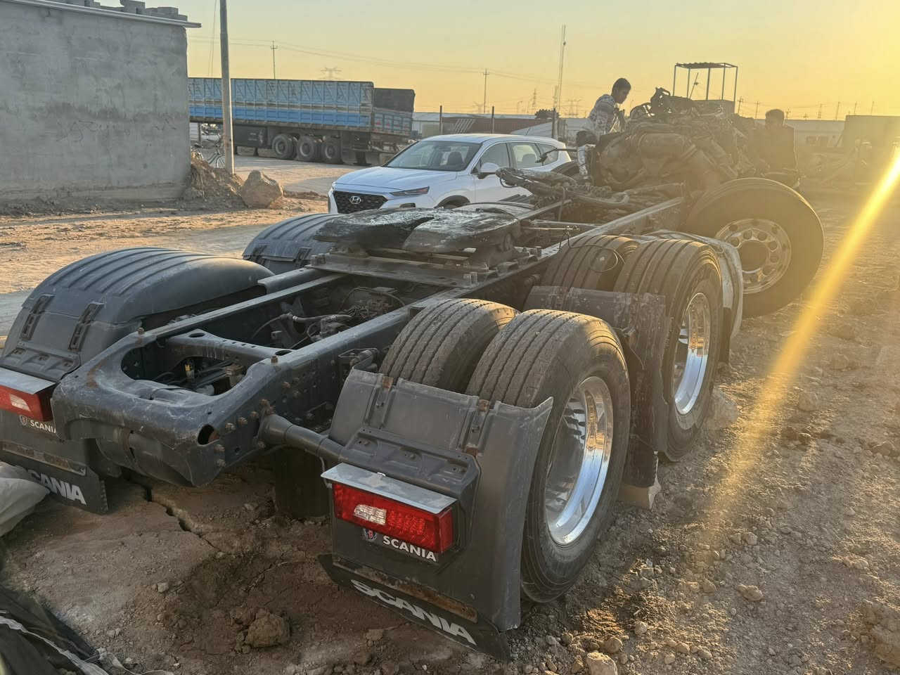 سكانيا راس تريله سحال موديل 2016
مكينه 520 الوحش دبل شاصي بلادي 

سنويه جديده لل2030 اربيل 

للاستفسار ***********
