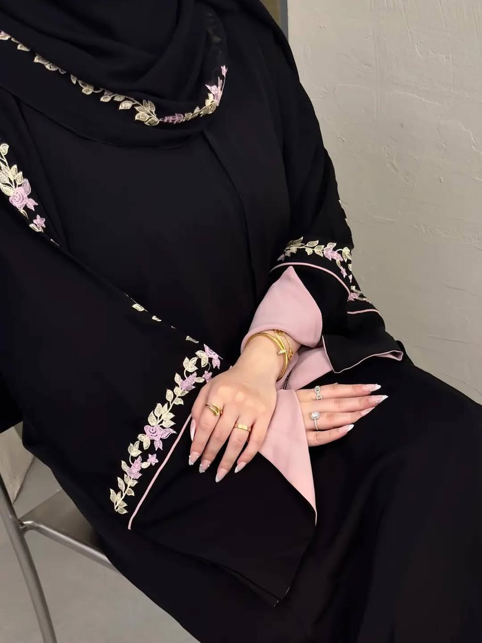 عباي تطريز + شالها  ب55 الف
قماش كويتي ✔️ 
خامة حبر الفرسان 
صُنعت خصيصاً لكِ لتناسب أناقتك 
مقاسات 1~2~3~4~5~6 
من وزن 50 لغاية 100 يوجد خدمة توصيل لجميع محافظات العراق


**إذا كنت صاحب هذا الإعلان وتريد حذفه لأي سبب، رجاءا أرسل رسالة إلى الدعم الفني**