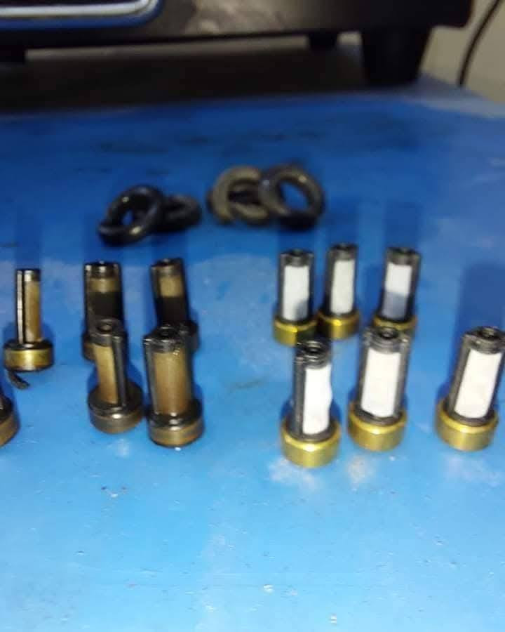 تنظيف نوزلات ( بخاخات ) السيارة
النوزلات الوصخة تسبب 
 رجفة بالمحرك 
دخان من الصالنصة 
قلة عزم 
النوزلات المهورة تسبب
تأخير بالتشغيل 
دخان من الصالنصة
صرف بانزين
ورشة عالم النوزلات مسيب شارع الصناعي مجاور مطعم كنتاكي هوم واصباغ الأوسي 
***********
