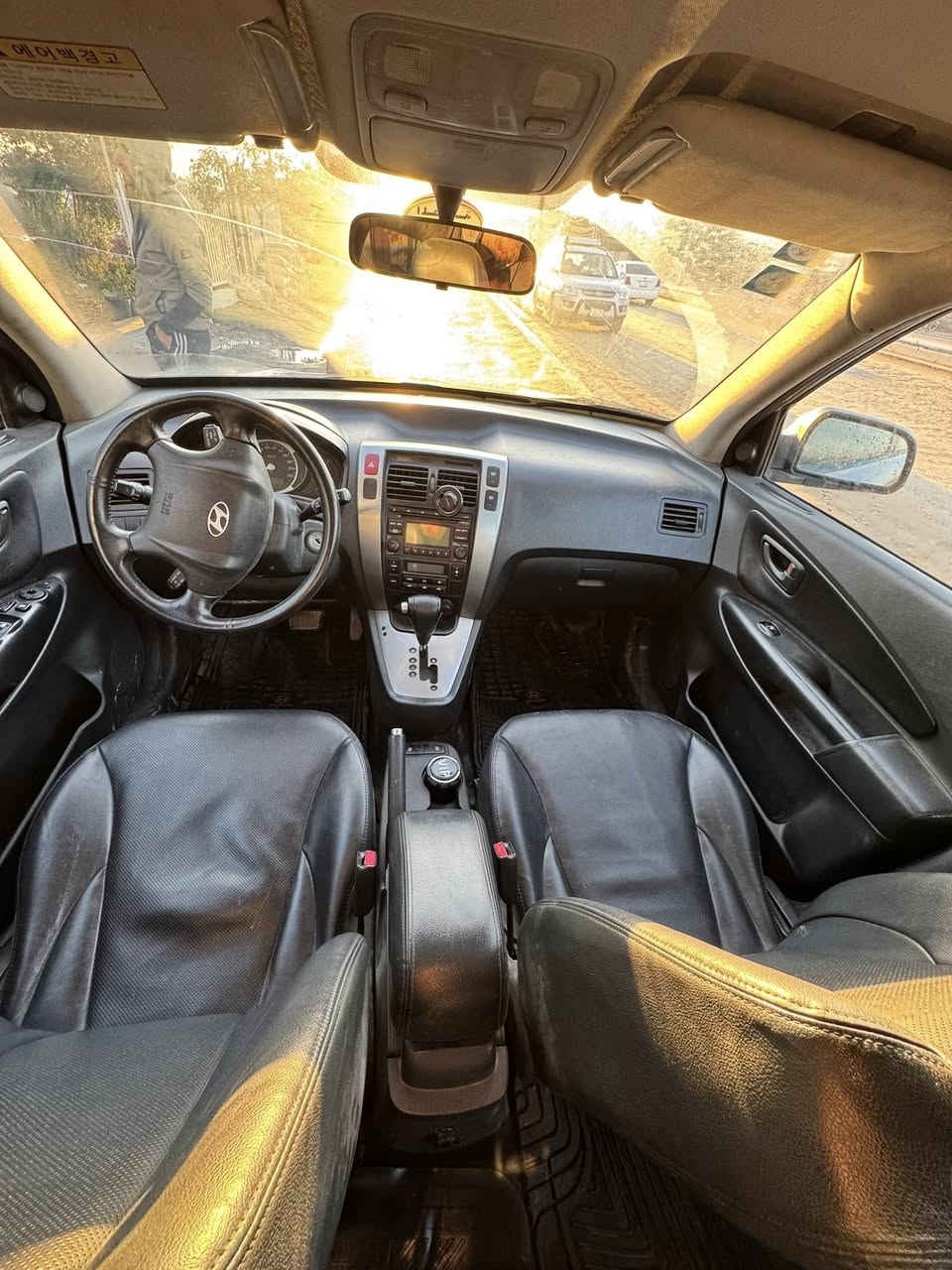 توكسان موديل 2010
كشنات جلد
تحكم ستيرن
تدفئة 4 كشنات
تبريد بيانو شغال ( ثلج صيف وشتا😂 )
محرك وكير مكفولة
حدادية بحالة جيدة
رقم صلاح الدين كامل حتى الهزة 
بيها جاملغ وبنيد صبغ رش فقط بدون دواخل

مكاني تكريت / شارع البلاج

غير متواجد على الفيس
***********
