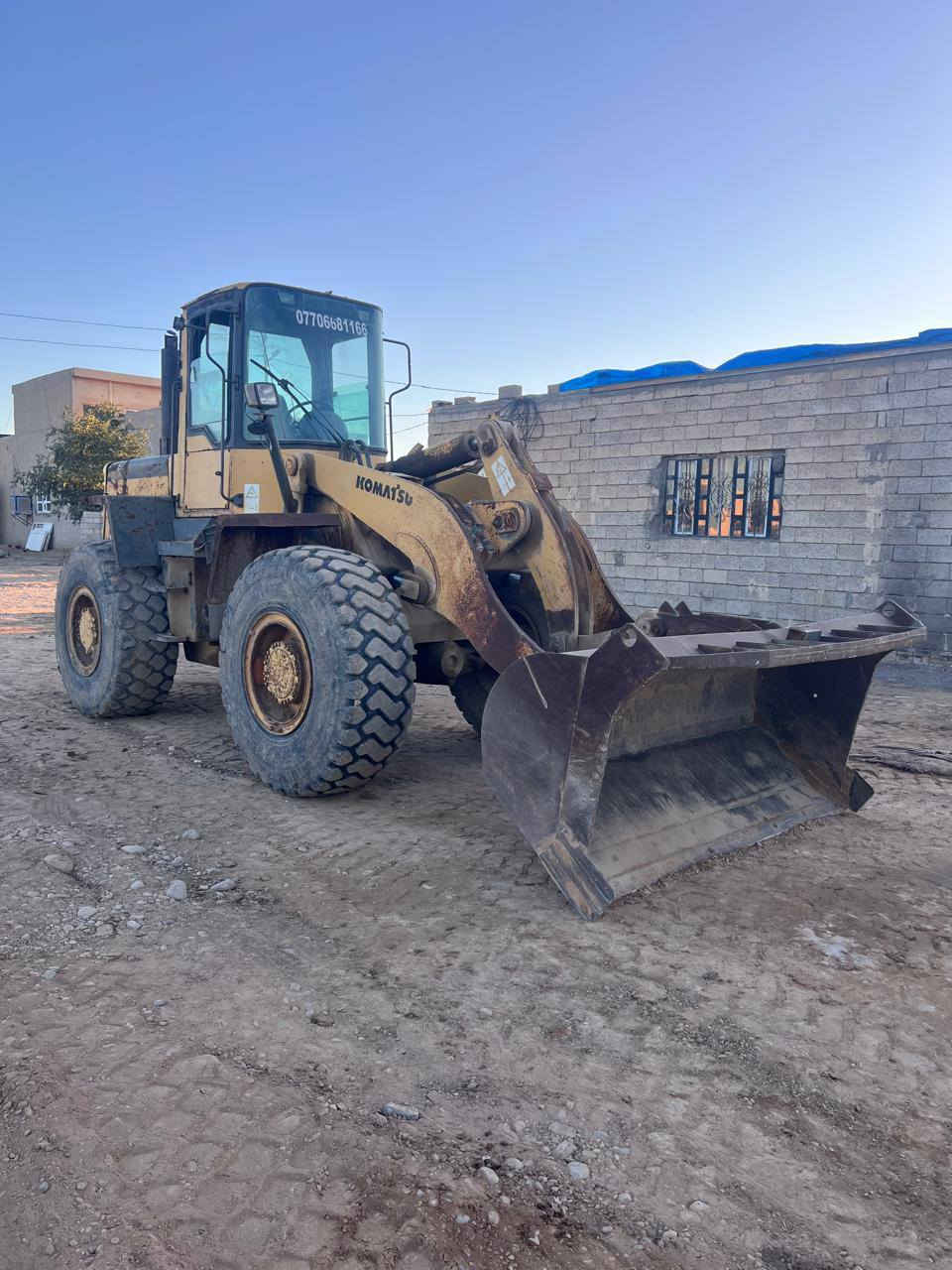 سلام عليكم للبيع كوماتسو موديل 98 رقم اربيل حجم ٢٧٠ السعر ١٦٥ العنوان تكريت الهاتف ٠٧٨٥٤٩٥٠١٩ /***********
