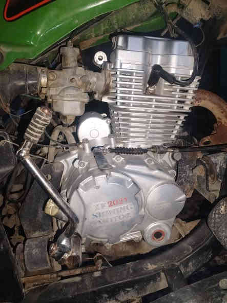 ستوته جمره  للبيع متروكه المحرك يطلع دخان الان الصره تنقص هذا خللها مديل ٢١ تريد تصلح المحرك تريد تجيب محرك جديد ع ايدك سعرها مليون ٥٠٠ وبيها مجال  عنواني العبيدي رقم الوات ساب ***********
