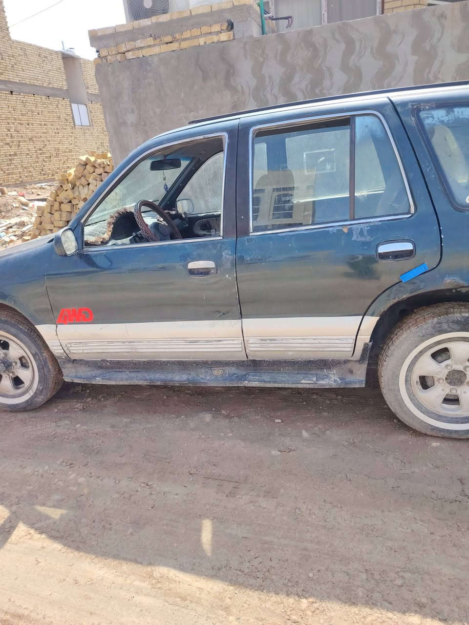 سلام عليكم سياره كيا سبورتج موديل 94 كير عادي رقم بغداد  انكليزي بسمي
 السياره في واسط السعر 28 وبيها مجال
للاستفسار أكثر يرجى الأتصال ***********
