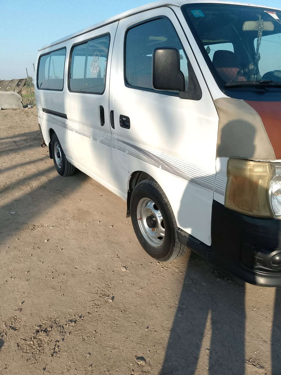 سلام عليكم نيسان عضم موديل 2012سياره نضيفه وناعمه كير جديد عله أيدي شديته قبل فتره وكسن وحداديه خير من الله محرك مفتوح تجفيت عام سيارة مال جناي الله شاهد تبريد ثلج بس نقصه واشر طك بيها ماعندي مجال اسويه مكفوله من الضربه والتبديل فقط مكانات صبق شويه خطها حصوه بغداد رقم الإنكليزي سنويه 2029 هيئا ماعليها انطيك سنويه مصفره السعر 130وبيها مجال رقم *********** واتساب
