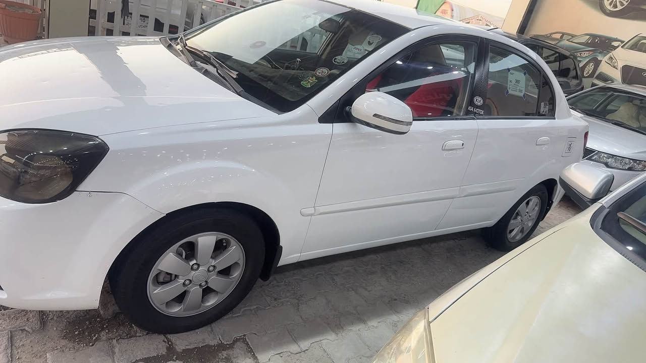 كيا ريوه 
خليجي محرك 1600 
مكينه كير تبريد حداديه 
خير من الله صبغ ربع باب 
ولباقي مكفول سونار موجود 
مرفوق بصور السعر 70 قفل
الستفسار هذ رقمي 
***********￼￼
