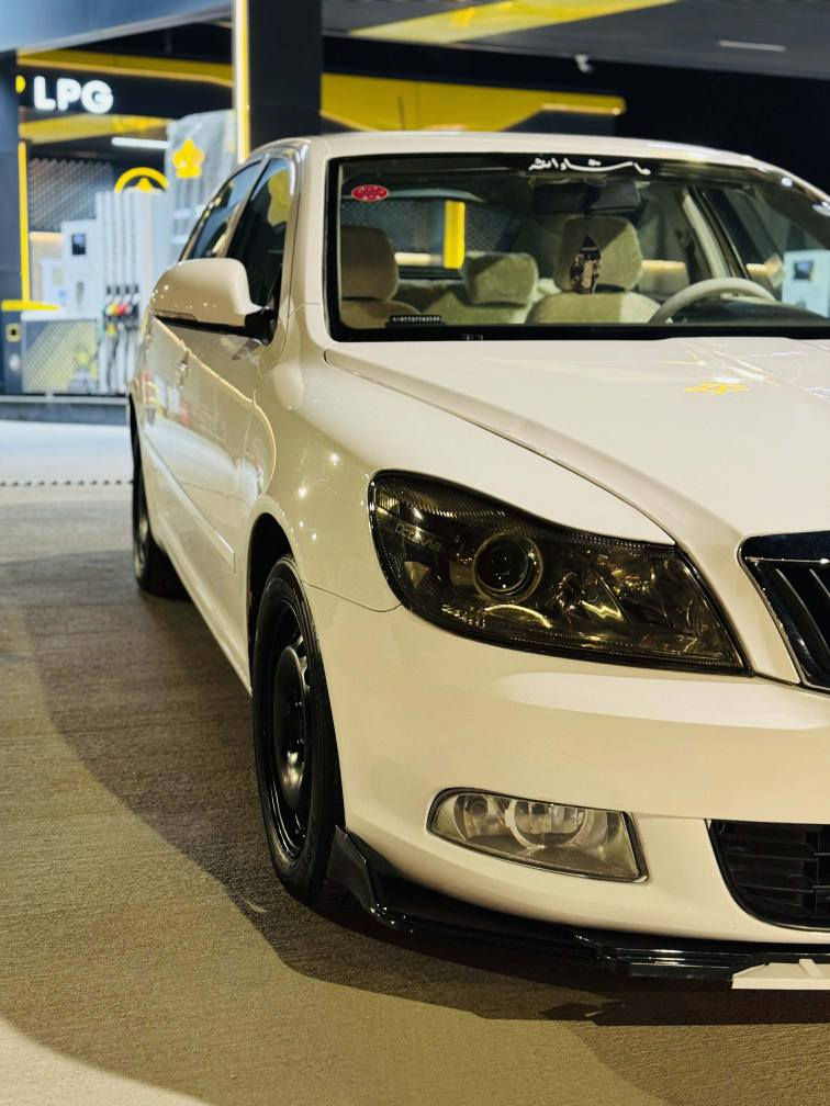 سـکـۆدا  ماشاء الله نمونە لە جوانی
 2011 گێر عادی 
مەکینە 16 بیلاد
سەنەوی تازەیە 
هەزەی تازەیە 
سەیارەکە بێ مەسرەفە تەکسی بووە پێشتر
62 گەڵاو معامەلە   *********** السليمانية, العراق
