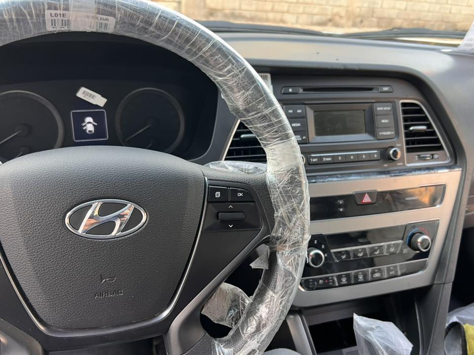 السلام عليكم سوناتا غاز بلاد خط واحد موديل 2017 

دخول جديد سيارة سيارة بيها رقم وسنوية اربيل 

كاملة سيارة تبريد مكينة كير كلة جديد 

رايدة 63 وبيها مجال مكاني بصرة ***********
