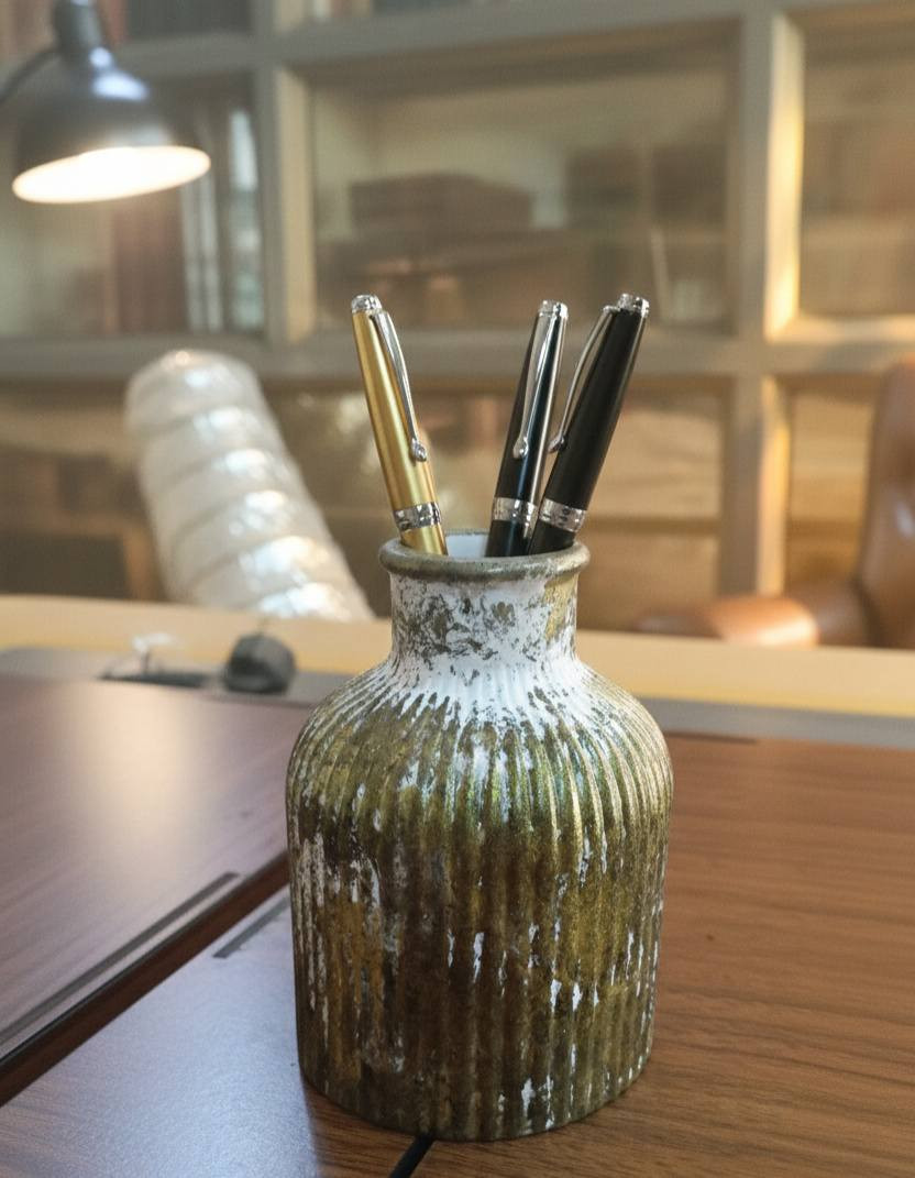 عاجل 📍 مقلمة للمكتب ولابد أروع وأجمل منها 
مصنوعة من الحجى ضد الكسر والماء والخدش
متوفر جملة و مفرد ✈️ توصيل لكل محافظات العراق 🇮🇶
للحجز والطلب راسلنا على الخاص او الواتساب
*********** 📍
