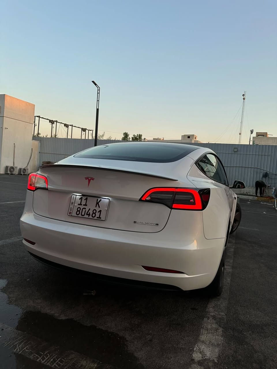 سلام عليكم  تسلا مودل 3 تك  2023 كلين  فقط الدعامية بدون ايرباك غراضها كلهن اجوي بداخلها بدون اي قطعه تجارية  فقط الدعامية مبدلة  ماشية  ٤٦ الف  اون لاين اخر تحديث  علية اشتراك مفتوح من امريكا اوتو بايلت واوتو بارك  مواصفات التسلا معروفه  الشحنه ٤٣٠  السيارة على وضع الشركة  داخل وخارج ممشى زيرو.. السيارة بااسمي والتحويل مباشر   . مكان بغداد  السعر  ١٦٣ وبيها مجال حق الجية  ***********         ***********
