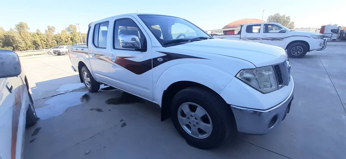 سلام عليكم 
للبيع نيفاره رقم دهوك 
مكفول كفاله عامه لا صبغ ولا بارد سياره جديد وضع شركه رقم سنويه جديد ٢٠٣١ بسمي شرط تحويل 
مكان سليماني كلار 
***********
