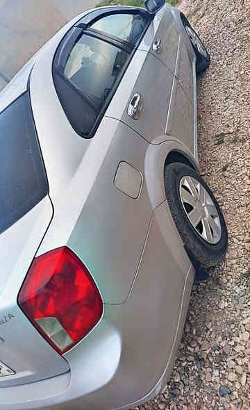 شوفرلێت  سازوکی 2007
گێر ئوتوماتیك 
گێر و مەکینە شەرت
بێ دەعم بێ سبغ 
تەحویل وەکالە شەرت
415هزار غرامە
سعر 66 مجال
*********** دهوك
