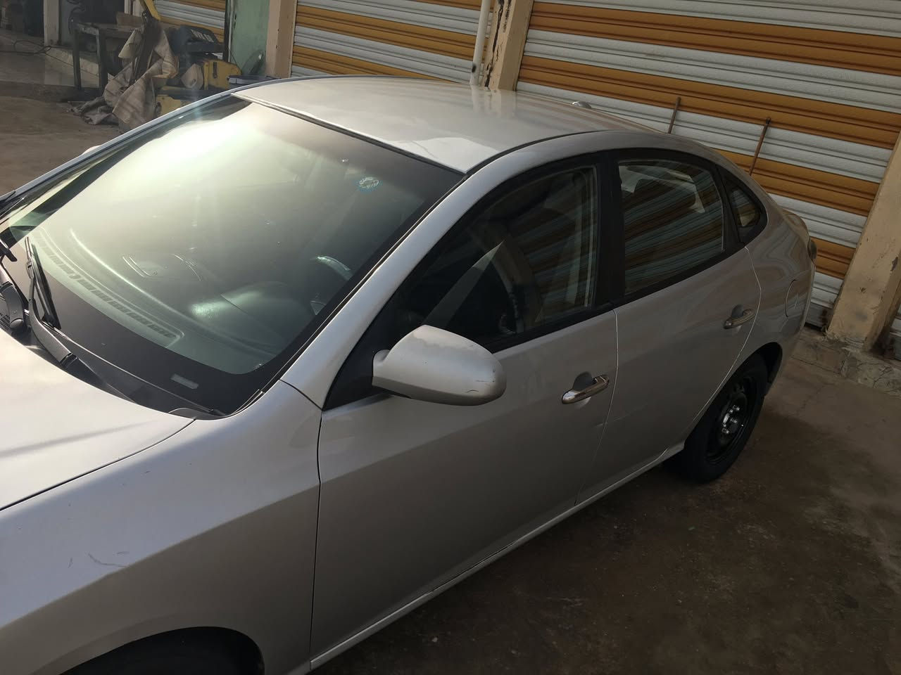 سلام عليكم النترة ٢٠٠٨ وارد امريكي السيارة مصبوغة عام بيهة اثر جراد مكفولة من الضربة الرقم ديالى و السعر ٨٥ رقم الهاتف***********
