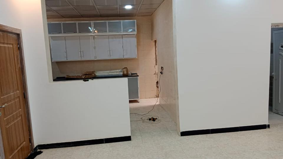 🔴
للبيع 
بيت بمجمع السلام (العدول) بالموحيه 41
كامل جاهز للسكن 
مساحه 200م
غرفتين وصاله واستقبال وصحيات داخليه وخارجيه +حديقه وكراج 
صاحب البيت هو مكمله وعلى تنفيذ الشركه 
البيت مطلوب 46 مليون مبادره المصرف العقاري تسديها الشهر 241 الف فقط 

السعر الكلي 215 وبي مجال 

***********
