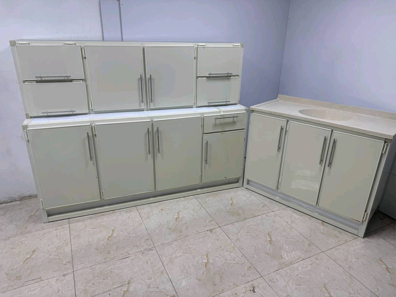 معمل ومعرض النعيمي للكاونترات الالمنيوم

كاونتر قياس مترين مع سنك متر و20 (داخل وظهر بليت صفر ماكو )
السعر 350 الف 

التوصيل✈️✈️✈️ الجميع محافضات العراق الاحجز والاستفسار راسلو الصفحه