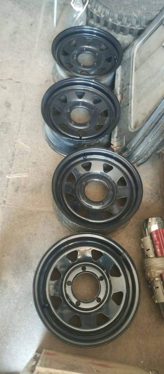 ويل للبيع  +تاير اتصال واتساب***********
