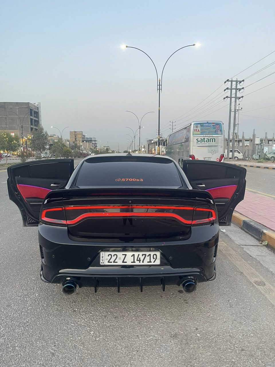 السلام عليكم 
دوج چارجر 2023
المحرك 5700  RT
ماشيه 72ميل 
ضرر المركبه جاملغ +بنيد
صور الحادث مرفقه 
مواصفات الجارجر المعروفه 
السياره عليها تعديل ونصبه 
السعر 227$ 
مكان السياره نجف الاشرف 

للستفسار
***********

