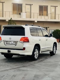 لاندكروزر • ٢٠١٣