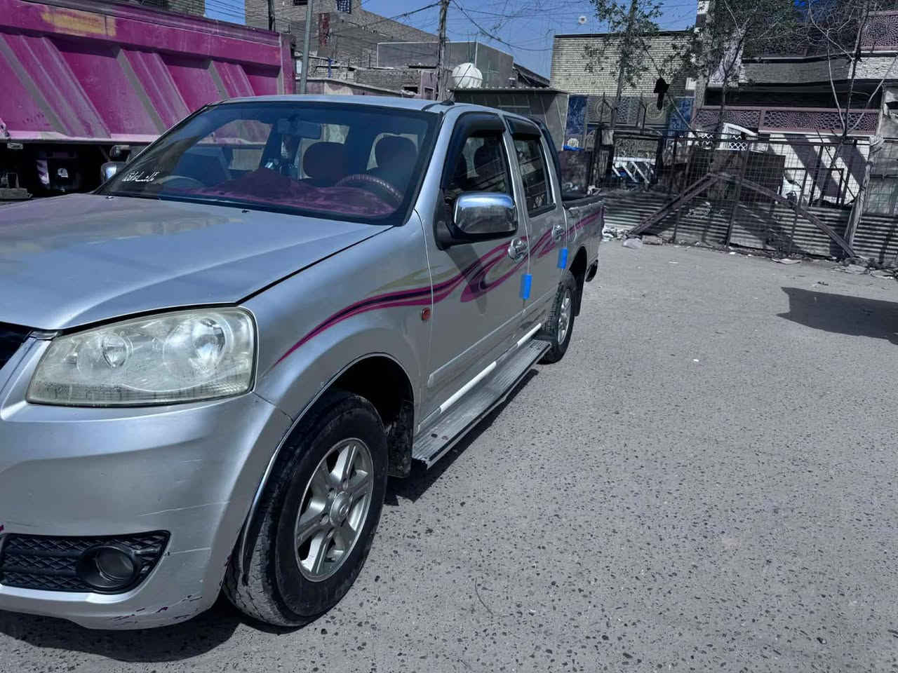 السلام عليكم بيكم كريت ويل 
2013مكفوله كفاله عامه كير مكينه خير من الله تبريدشغال 
السعر 53ورقه وبيها مجال الطيبين المكان مدينه الصدر نهايه سوك داخل ***********اتصال فقط على رقم مكلف بنشر
