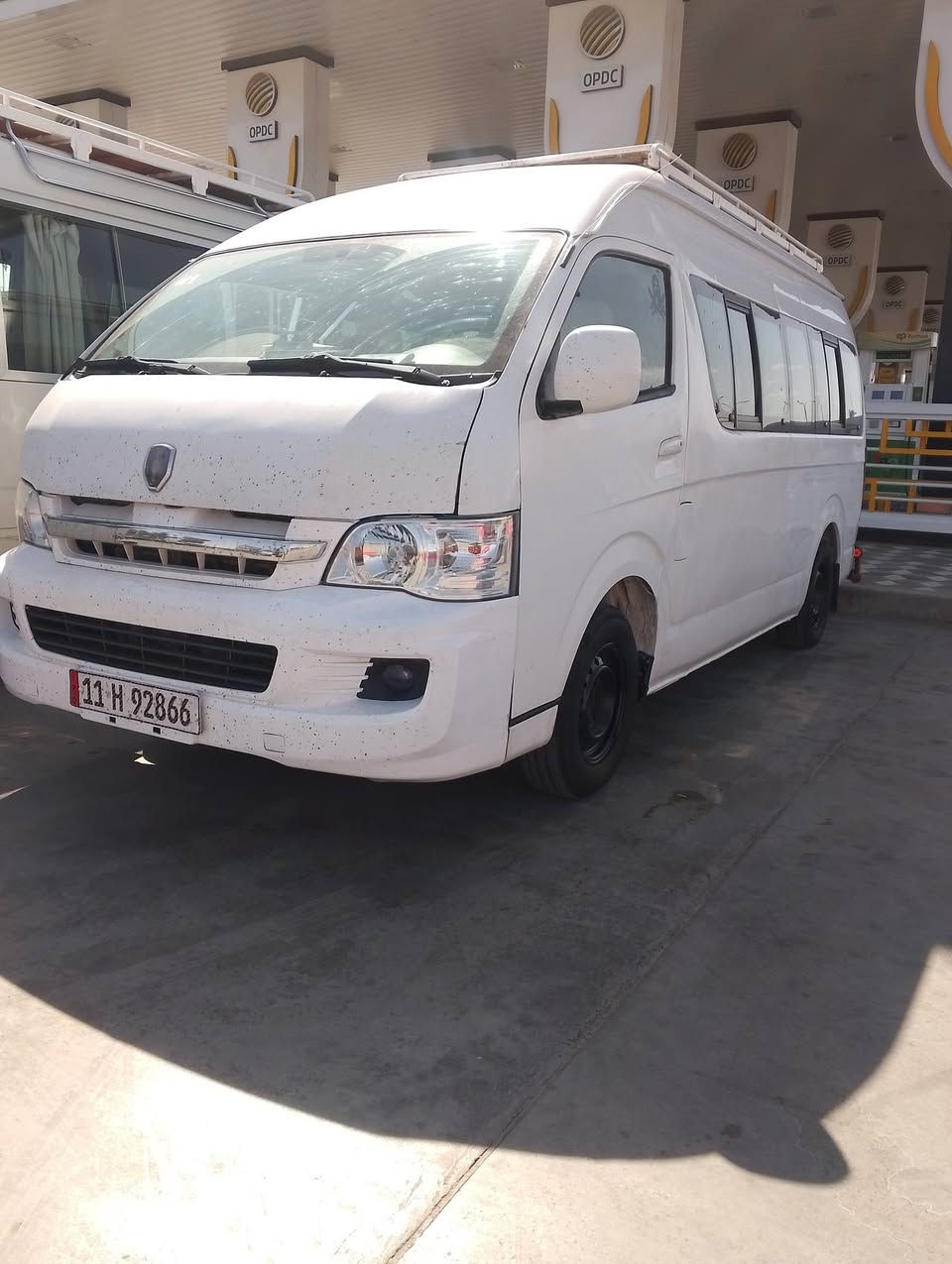 سلام عليكم
جنبي 18 قايش واحد 
السياره بيه الباب مال السائق مبدله وبيه صبغ وموجوده صورة الضربه قبل الصبغ 
تبريد مكينه كير اكسل تخم تاير كله جاهز سوبايه تزريف درع خلفي باب كهربائي  رقم بغداد سنويه لل 2030 
مكان السياره بابل الاسكندريه ***********
معروضه ١٤٥ وبيه مجال حك الجيه
