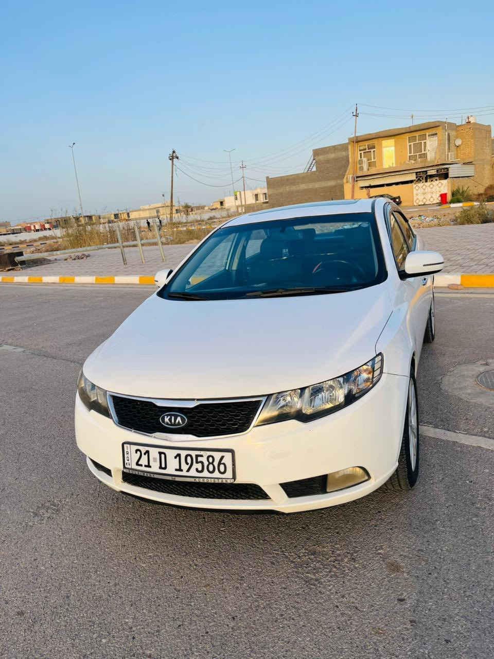 سلام عليكم سيراتو موديل 2013 فول مواصفات رقم جديد سنويه جديد تريد تحويل او وكاله سياره مكفوله مثل ما موضح بل منشور مكان واسط الصويره النتصال ***********
