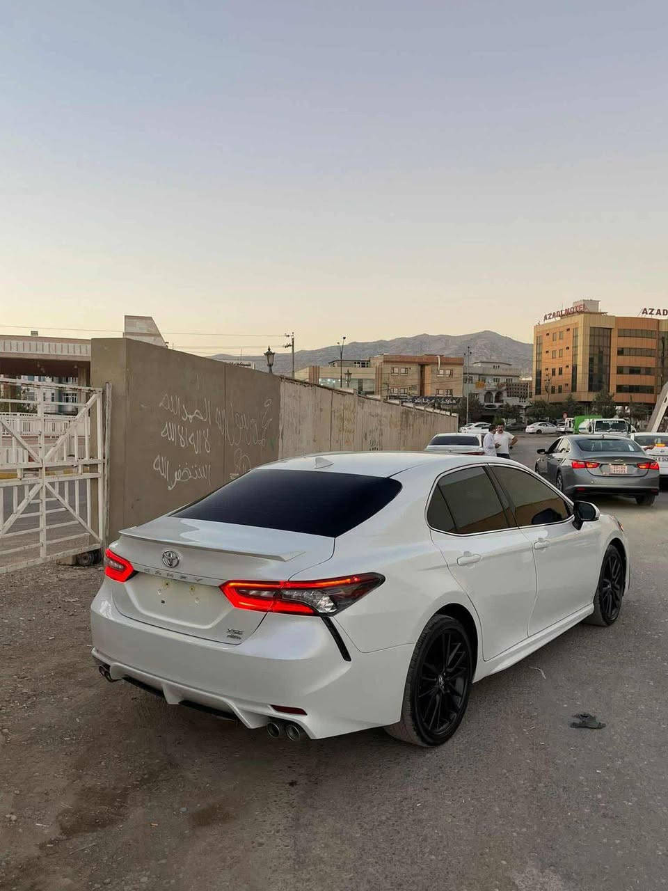 تويوتا كامري وارد امريكي 
موديل 2024
مواصفات فول 
فقط بدون فتحه 
بصمه 
شاشه كبيره 
كاميرا دوار 
رادار امامي 
رادار خلفي 
حساسات 
تحديد سرعه 
داخل احمر
سياره بيها 5 قطع صبخ 
بدون دواخل 
ارباك سكان وبردا طاك 
رجع سستم 
مكان سياره عقره 
سياره شرط ترقيم 
سعرها 168 ومجال 
تلفون *********** اكر, نينوى
