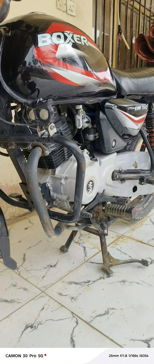 بوكسر موديل 20 رقم انكليزي ديالى دراجه نضيفه وكامله شراي اتفضل خاص او اتصل *********** مكاني دلي عباس شروين
