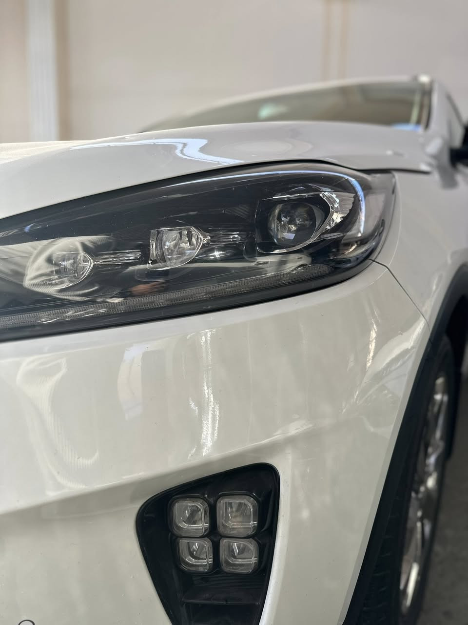 السلام عليكم
للبيع سورنتو او المراوس  
خليجي كفالة عامة 
قطرة صبغ ما بيها 
فقط بارد بالحافه مال جاملغ
مواصفات سيارة 
7 راكب 
3 قطع تبريد 
بردات 
حساسات اماميه 
حساسات خلفيه 
توقف ذاتي 
مرايه شفط 
كشنات كهرباء 
صندوق كهرباء 
بصمه 
تحكمات ستيرن
كروز سرعة 
رقم بغداد باسمنه سيارة 
السعر ٢٤٥
***********
***********
