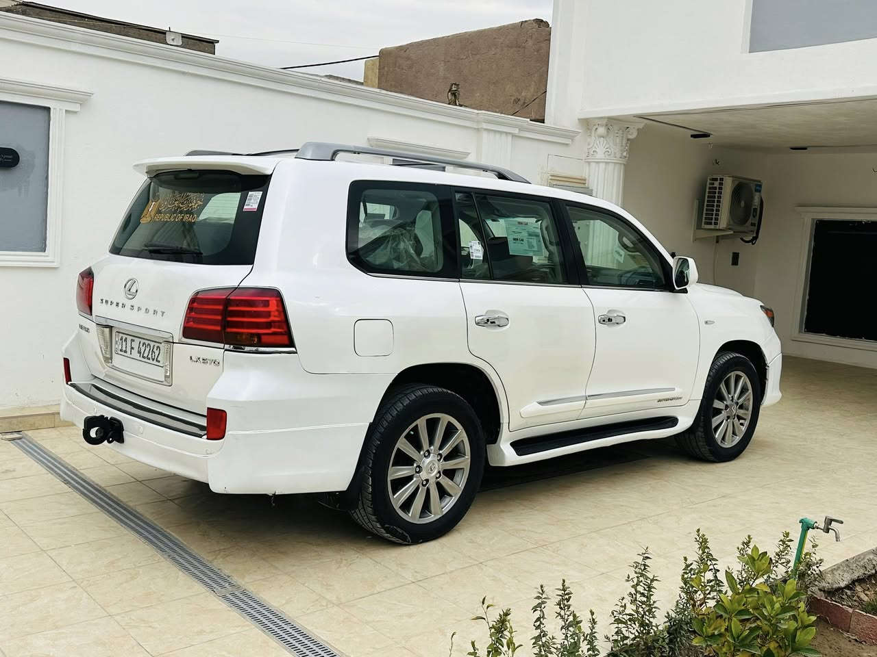 سلام عليكم لكزز البيع موديل 2011
السونار مالتها مرفق ويا المنشور 
سياره كفاله عامه عده الباب الخلق صدر 
السعر278 وبها مجال جدن قليل ماكو هيج سعر وكفاله مواصفات وبريم بل خير الصير من نصيبه
صبغ ونص الجاملق الخلفي فقط 
شرط تراي زيرو وضع شركه 
سياره بريم اصل 
معروفه موصفات الكزز 
العنوان بغداد الدوره البعيثه 
***********
