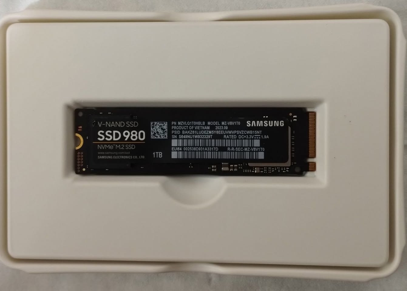 هارد ssd nvme M.2 1T
Samsung 980 جديد open box
سعره 155 الف 
صورة الإثبات CrystalDiskInfo موجودة بالمنشور
للتواصل خاص او واتساب ***********
