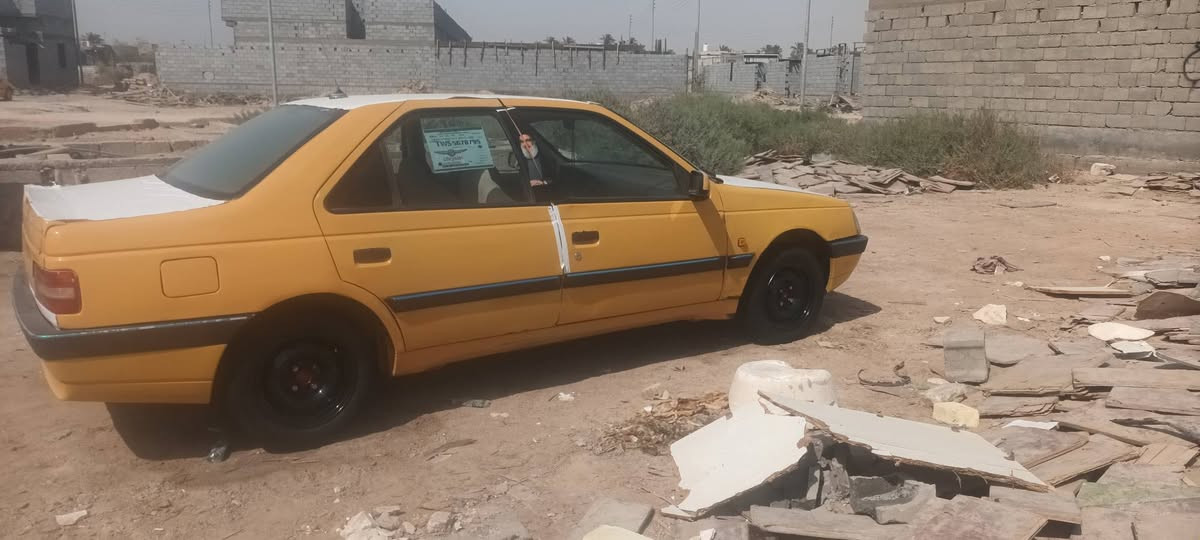 أسلام عليكم سيارة بيجو ٤٠٥ مديل 2015 جاملق المامي مبدل اثر خياس وبيها ضربه بجاملغ الخلفي سنوية تنتهي 2027 مكينه وكير حداديه خير من الله مشط جديد منظومه تبريد جديد تخم تاير جديد كهربائية كله شغاله العنوان البصره المدينه السعر 33 وبيه مجال قليل رقم الهاتف ***********
