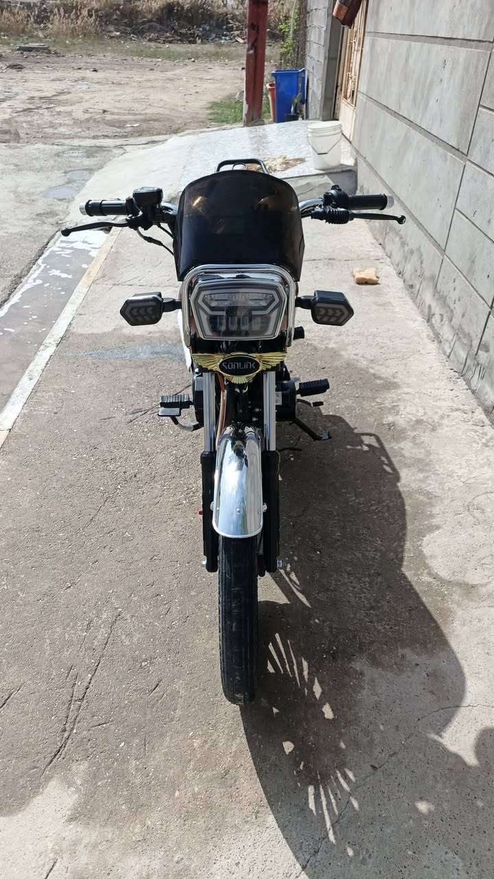 السلام عليكم
دراجة للبيع موديل 2025  مكفولة كفالة عامة 5كير محرك 200المكان الحفرية السعر 900 وبيها مجال***********
