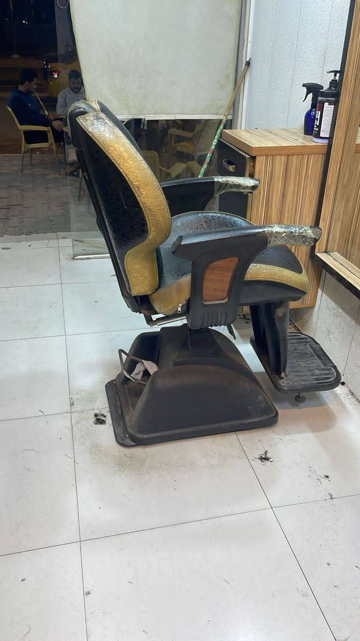 كراسي عدد ٣
مرايه عدد ٣
ميز عدد ٢
للبيع مكاني ناصريه السعر خاص


**إذا كنت صاحب هذا الإعلان وتريد حذفه لأي سبب، رجاءا أرسل رسالة إلى الدعم الفني**