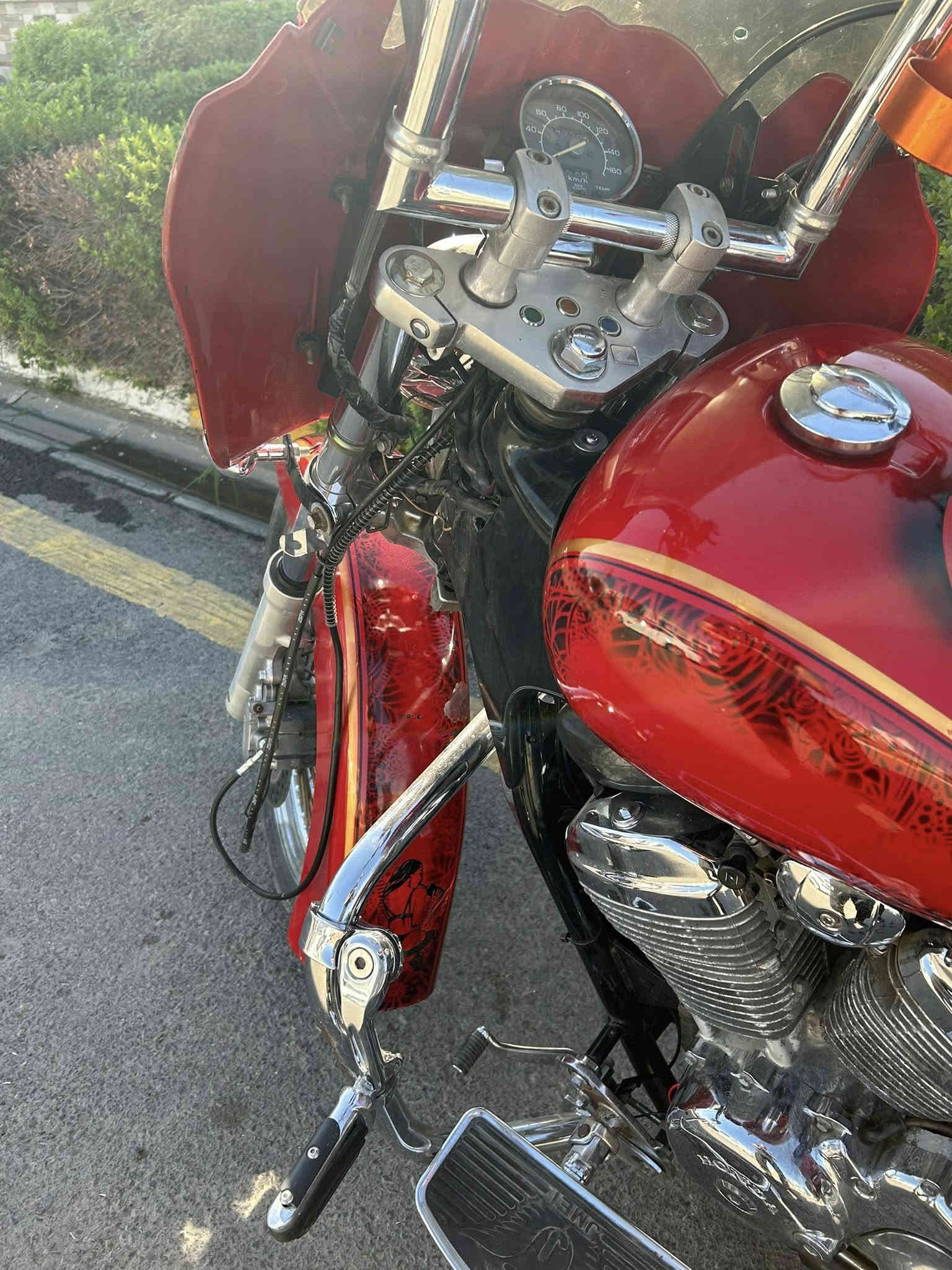 السلام عليكم 
للبيع 
دراجة هوندة ستيد 600cc 
موديل 1991 
((رقم وسنوية))شرط التحويل 
عليها تزويد خير من الله 
استيرن عالي 
لايت امامي زنون
جنط جانبية (فايبر كلاص) 
موشم وشم حلو 
كشن تغليف جلد جديد 
دوسات تزويد
دوسات استرايح 
دهن امزويل جديد ما صارله اسبوعين
مي راديتر جديد انتيفريز الأصلي 
الدراجة شلعة ومعدل خير من الله 
بيها نواقص فقط هورن واشاير 
السعر المطلوب 20 وبيها مجال 
مكاني كركوك ما متواجد ع فيس
الرقم : ***********
