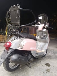 فول ومكفول ماكس بوليس داخل رصاصي لون وردي ميتاليك دراجه جديده بمعنه ال...