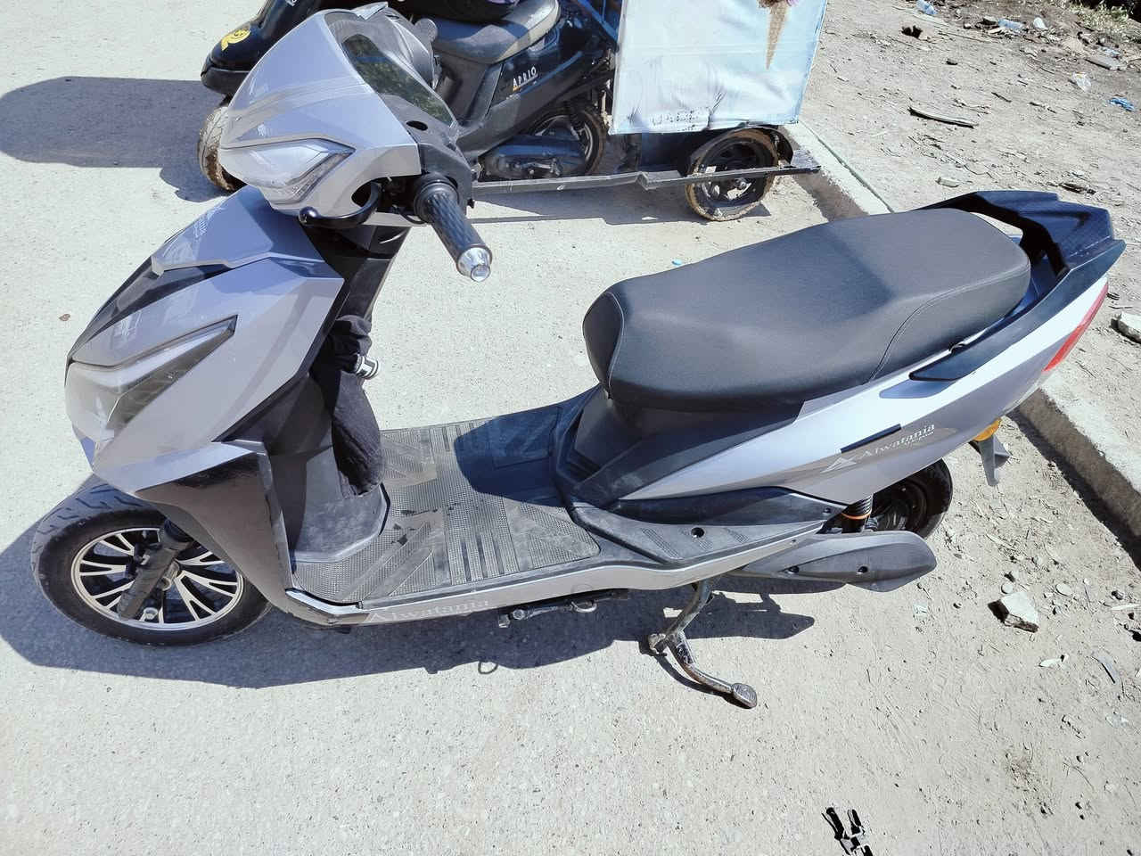ماطور سكنس شحن  موديل 2025 نضافه فول السعر 650 وبي مجال شي قليل


**إذا كنت صاحب هذا الإعلان وتريد حذفه لأي سبب، رجاءا أرسل رسالة إلى الدعم الفني**