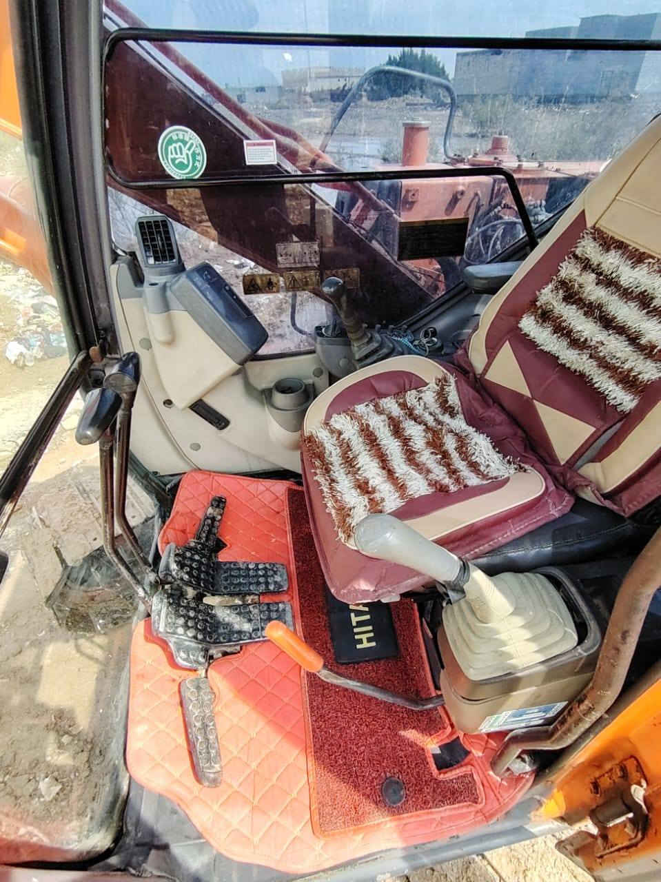 السلام عليكم
حفاره حجم 70 هيتاشي مامرقمه بعده منفيس دخول 2024
مكينه بم ونوزل مضخة ابلادي مامفتوح تبريد شغال تدفئه شغال فول
مكاني بغداد ***********
