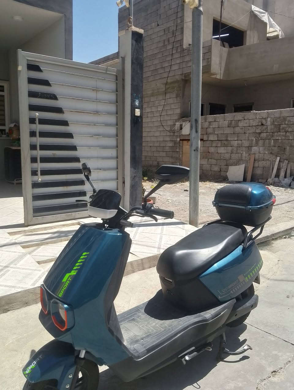 دراجه شحن للبيع
ماشيه 950 كيلو بعدو زيرووو 📍
نضافه 100/90 
لايت عالي وناصي دبل اشاير 
تثبيت سرعه. يمشيك 30 لي 40 كيلو حسب سرعه
استخدام كلش قليل 📍
بطاريات وملف وعقل شرط جديدات 
عنوان موصل ايسر حي الحدباء 
سعر 375 بي مجال بسيط للشراي 
***********زين 
*********** بي وتساب بس معلق
